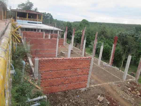 Các dãy phòng ở vẫn chưa hoàn chỉnh