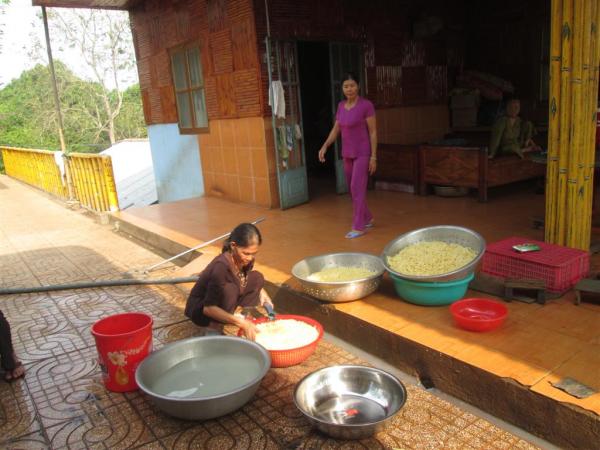 Các bé Cô nhi - Hình mô tả 82