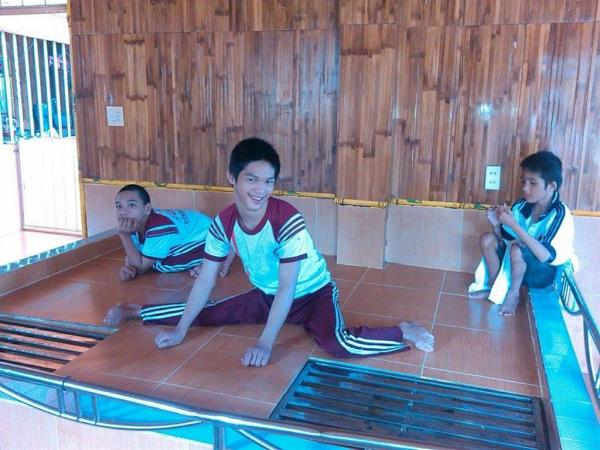 Hình ảnh Trung tâm Nhân Đạo Làng Tre năm 2015 - Hình mô tả 14