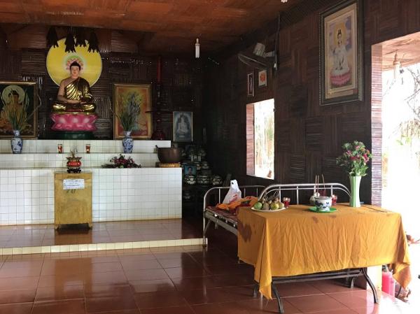 NGƯỜI MẤT TẠI TRUNG TÂM - Hình mô tả 1