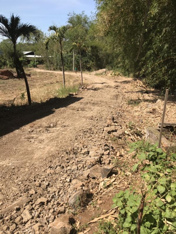 Đường đi nội bộ đang được thi công - Hình mô tả 2