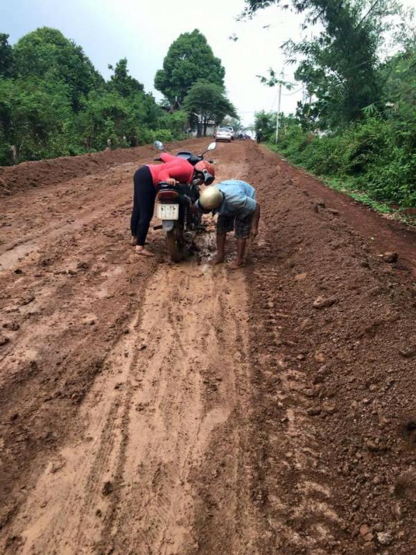 Làm đường Làng Tre - Hình mô tả 10