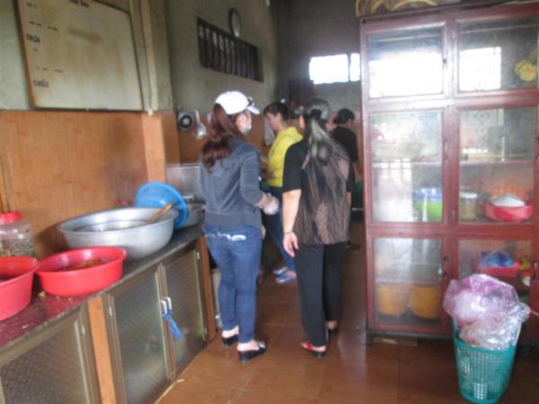 Các bé Cô nhi - Hình mô tả 84