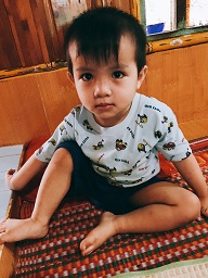 Trẻ cô nhi - Hình mô tả 3