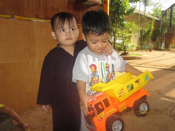 Các con vui chơi - Hình mô tả 5