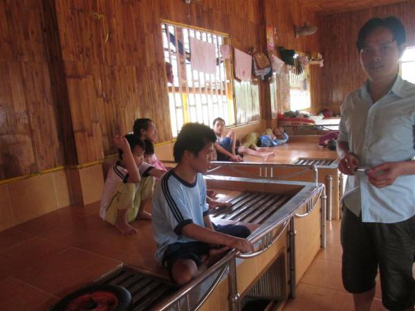 Các bé Cô nhi - Hình mô tả 98