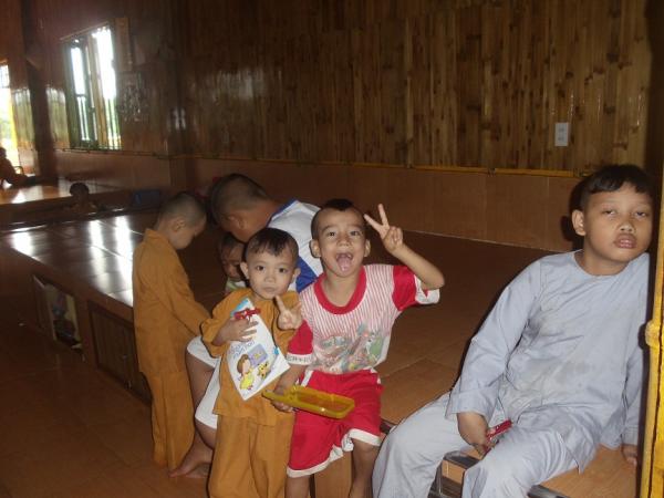 Các con vui chơi - Hình mô tả 6