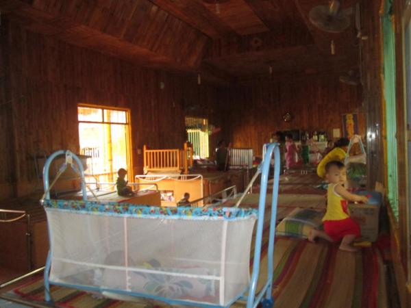 Các bé Cô nhi - Hình mô tả 77