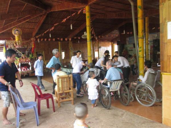 Các bé Cô nhi - Hình mô tả 102